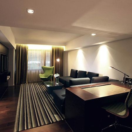The Mira Hong Kong Hotel Екстериор снимка A suite at the hotel